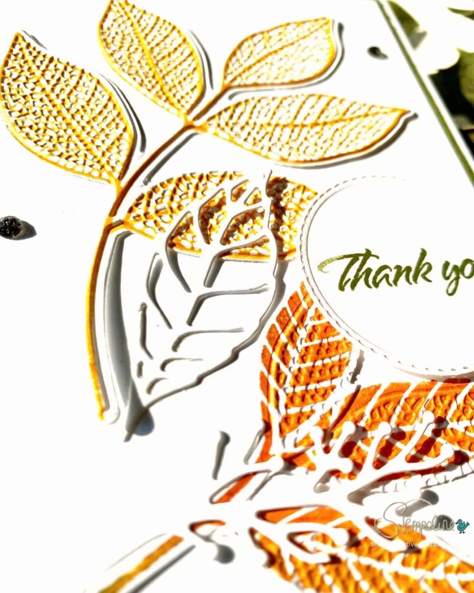 Geprägte und gestanzte Blätter aus dem Produktpaket Changing Leaves von Stampin' Up!